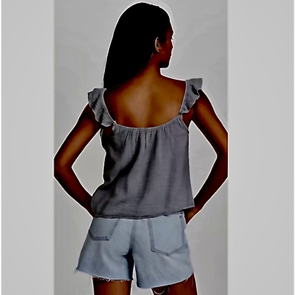 Monrow NWT Crinkle Gauze Ruffle Tank Top in Charcoal - Picture 3 of 9